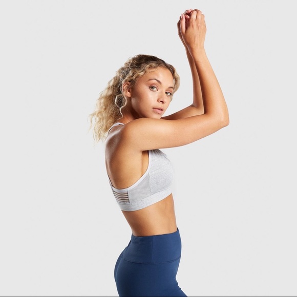 Gymshark Ease Sports Bra - Picture 4 of 8